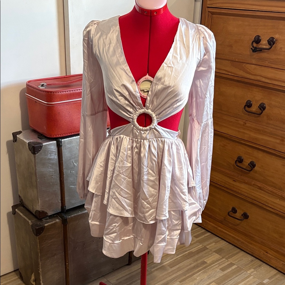 Women's Cream Tiered Long-Sleeve Cutout Mini Tunic